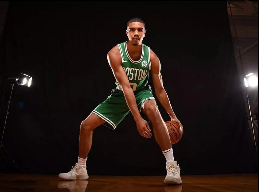 雖然在首場 雖然在首場